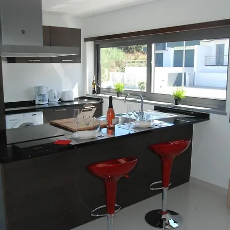 Villa Exclusieve Met Zeezicht En Privezwembad In Atalaia Lourinha (Lisbon)